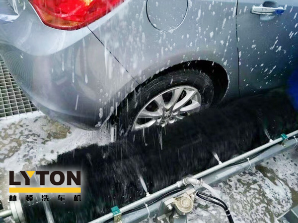 自動洗車設備,省心得力，造型美光大方！無錫中石化配置林頓FX11系列電腦洗車機！