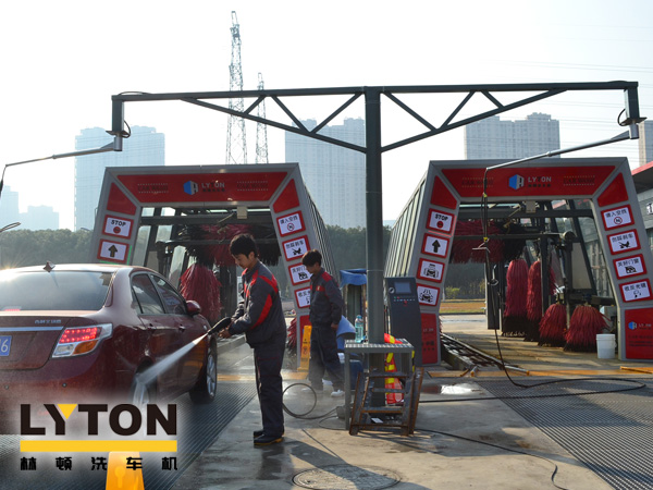 林頓fx11電腦洗車機(jī)2套(名駿百盛汽車服務(wù)連鎖選購配置)