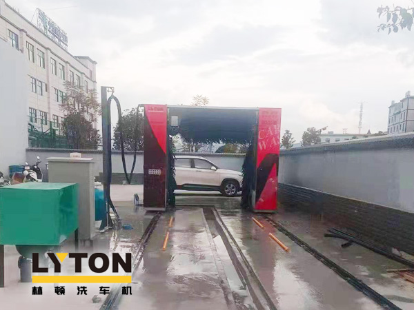 彩云之南,滇中腹地!云南玉溪中石化配置林頓龍門全自動洗車機