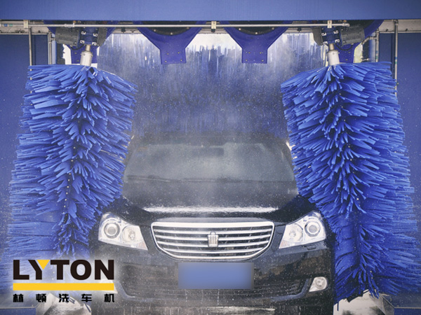 PH值中性FX002鍍膜水蠟德國配方林頓電腦洗車機專用高效干燥上光蠟,實現了洗車、打蠟、上光等電腦洗車機一次完成。長期使用可保持車輛鮮艷光亮,恢復鏡面效果。