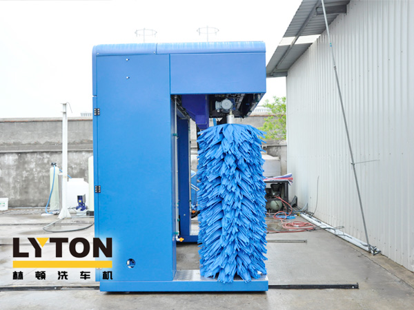 林頓新款GD-20A-5龍門往復式電腦洗車機整體熱浸鋅烤漆整機框架永不生銹,外形美觀大方。配泡棉軟刷、塑玻絲輪刷、低噪音固定式強力頂風機系統,設備經久耐用。