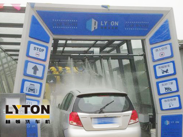 享受加油站全自動洗車機免費洗車過程中愛車勿熄火的原因看這里！