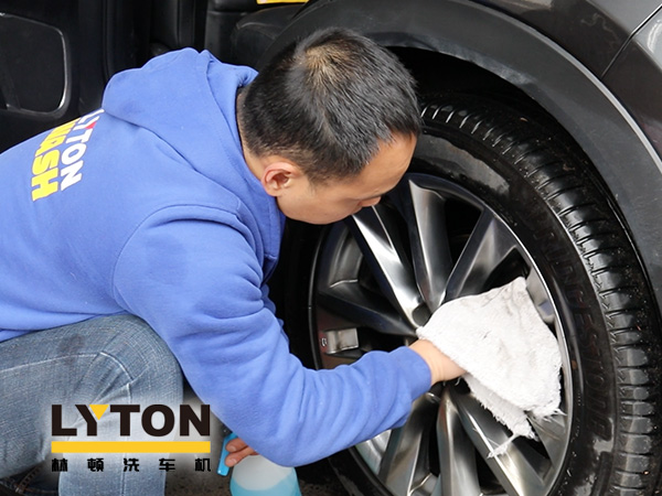 一九一四自動洗車設備到如今全自動洗車機發展蛻變面面觀