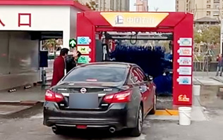 FX-80-7雙風機七刷隧道式電腦洗車機作業視頻